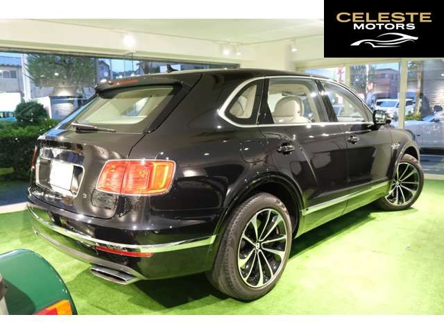 BENTLEY Bentayga 2017 — photo 3 sur 8