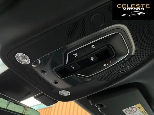 BENTLEY Bentayga 2018 — photo 7 sur 8