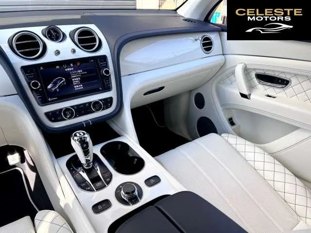 BENTLEY Bentayga 2017 — photo 7 sur 8