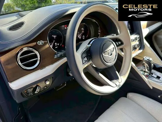 BENTLEY Bentayga 2023 — photo 6 sur 8