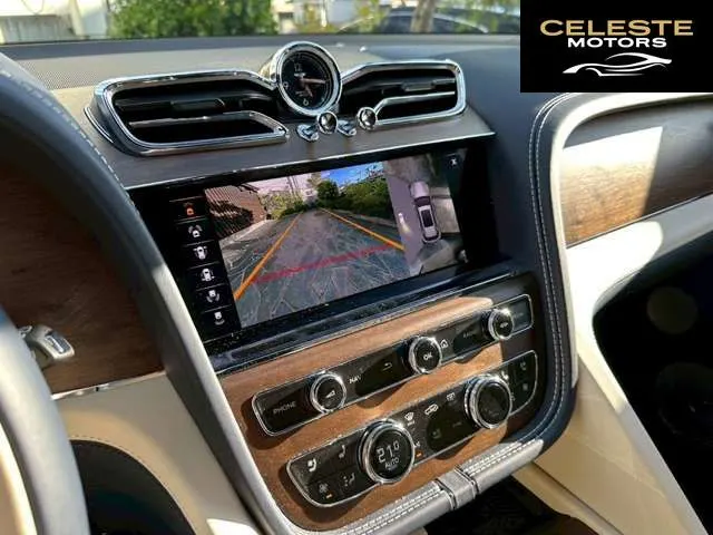 BENTLEY Bentayga 2023 — photo 7 sur 8