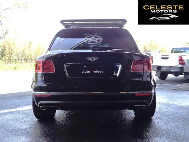BENTLEY Bentayga 2017 — photo 2 sur 8
