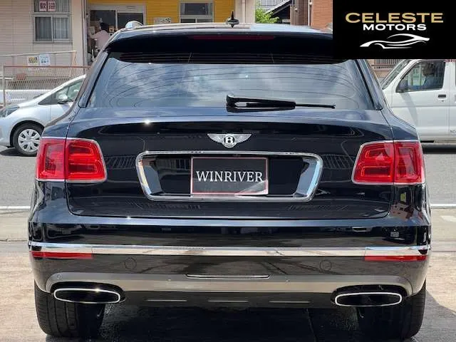 BENTLEY Bentayga 2018 — photo 3 sur 8