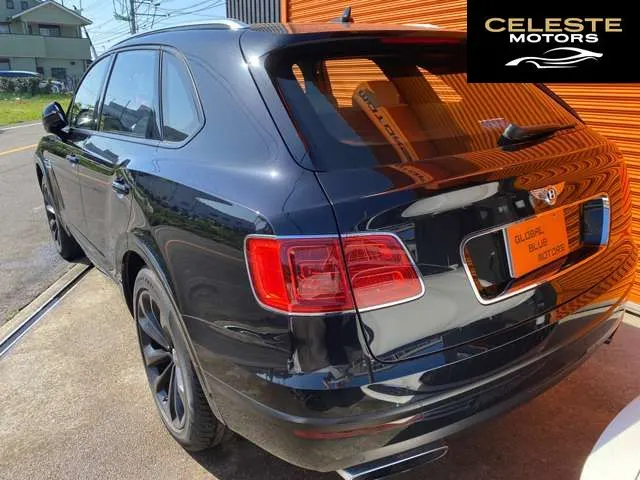 BENTLEY Bentayga 2016 — photo 2 sur 8