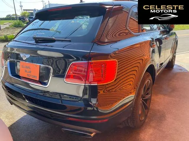 BENTLEY Bentayga 2016 — photo 3 sur 8