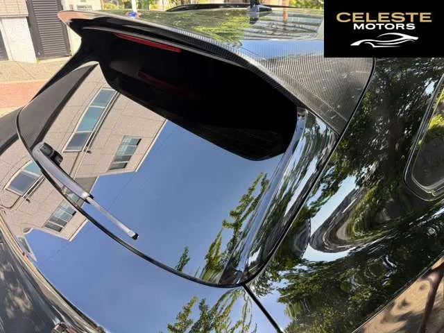 BENTLEY Bentayga 2023 — photo 6 sur 8