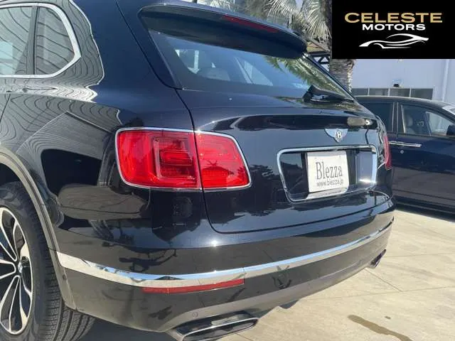 BENTLEY Bentayga 2016 — photo 7 sur 8
