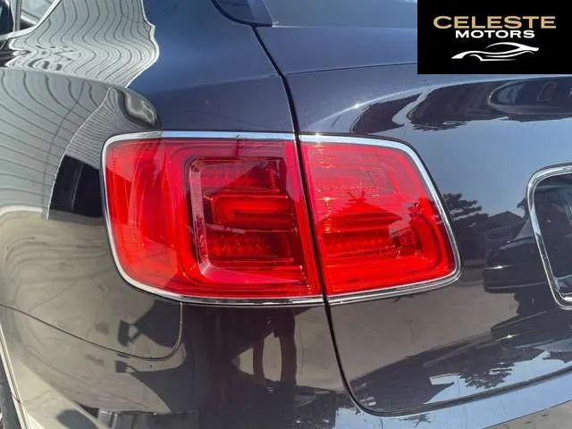 BENTLEY Bentayga 2016 — photo 8 sur 8