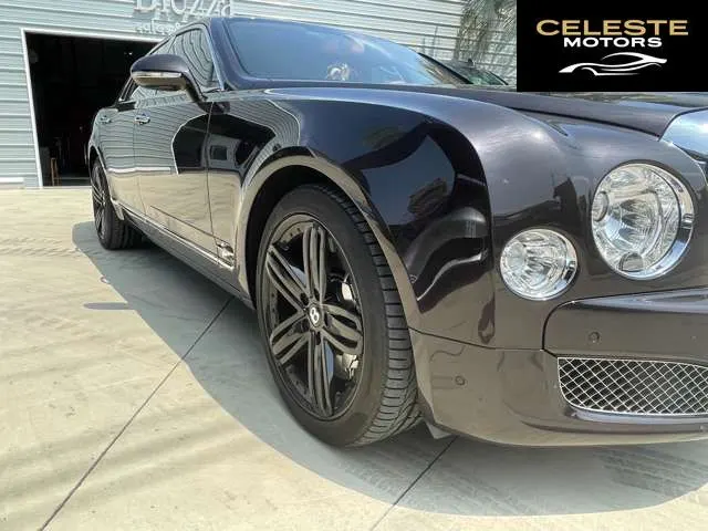 BENTLEY Mulsanne 2011 — photo 3 sur 8