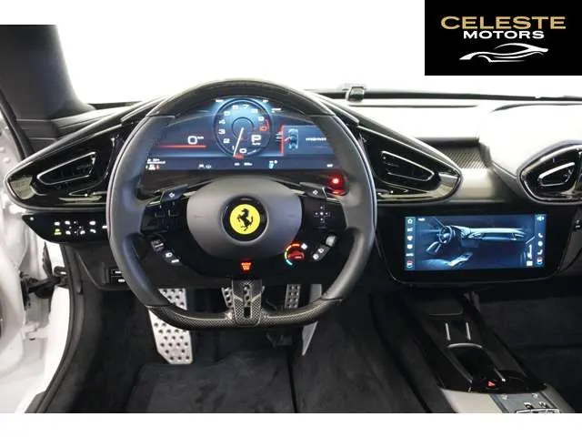 FERRARI 12 Cilindri 2025 — photo 5 sur 8