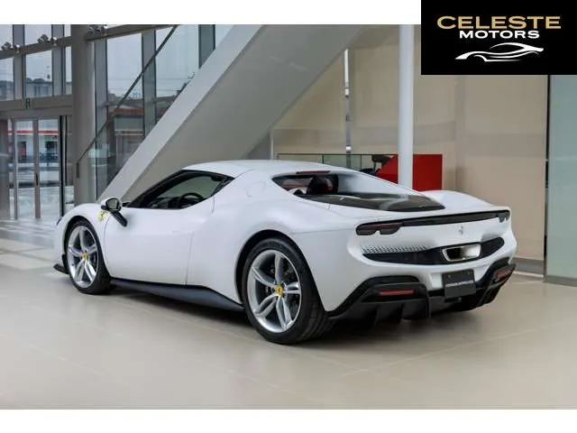 FERRARI 296GTB 2024 — photo 6 sur 8