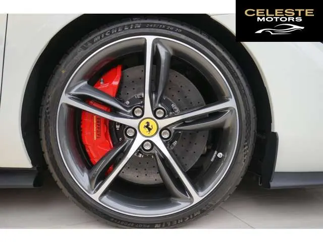 FERRARI 296GTB 2024 — photo 4 sur 8