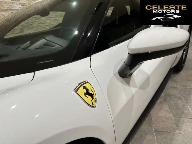 FERRARI 296GTB 2024 — photo 2 sur 8