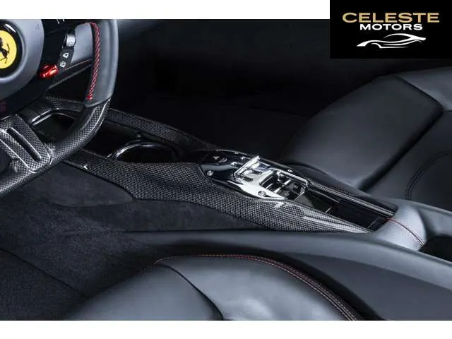 FERRARI 296GTB 2025 — photo 2 sur 8