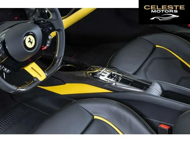 FERRARI 296GTB 2025 — photo 2 sur 8