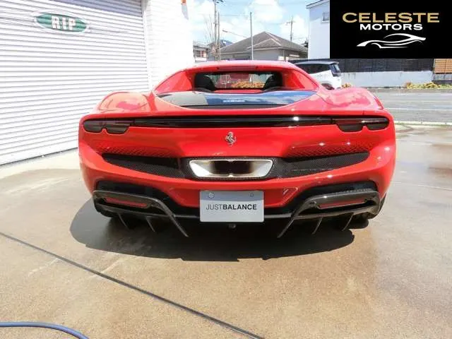 FERRARI 296GTB 2023 — photo 6 sur 8