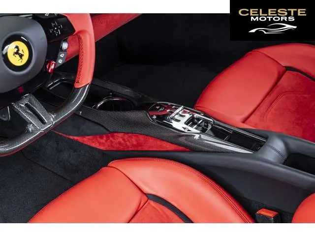 FERRARI 296GTB 2024 — photo 6 sur 8