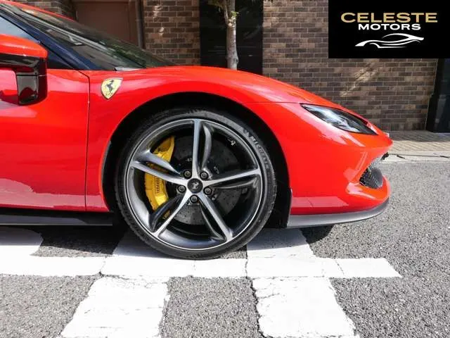 FERRARI 296GTB 2024 — photo 2 sur 8