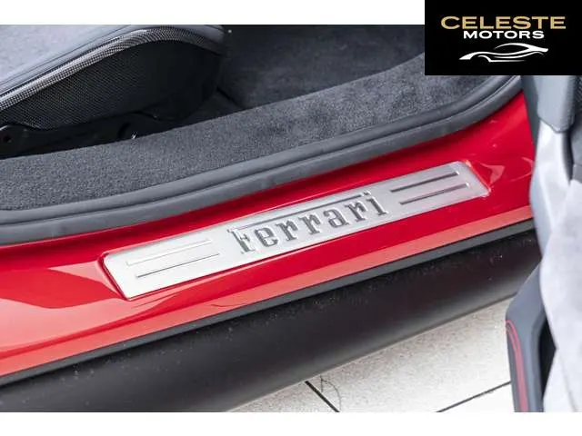 FERRARI 296GTB 2024 — photo 7 sur 8