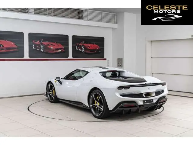FERRARI 296GTB 2023 — photo 4 sur 8
