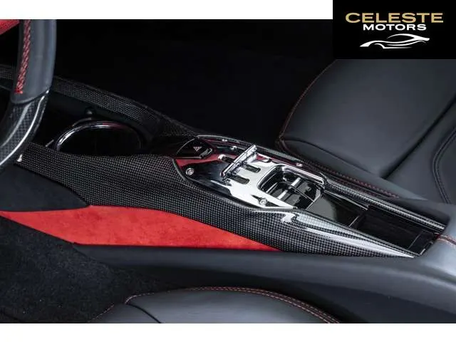 FERRARI 296GTB 2024 — photo 6 sur 8