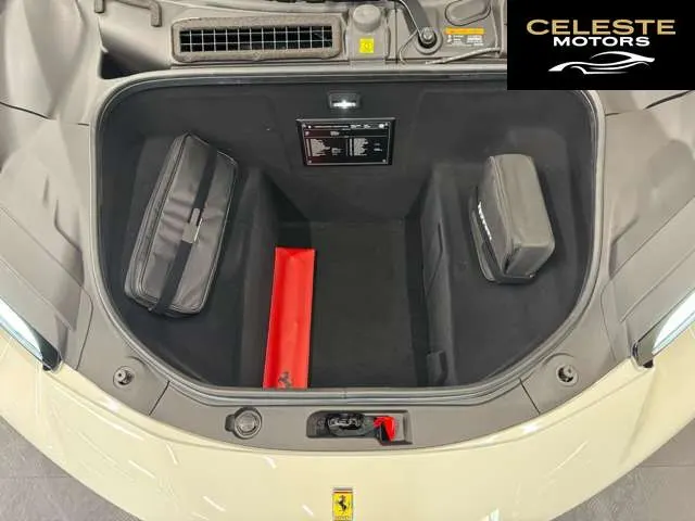 FERRARI 296GTB 2025 — photo 6 sur 8
