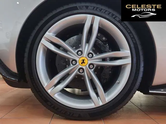 FERRARI 296GTS 2024 — photo 5 sur 8