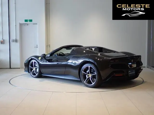 FERRARI 296GTS 2024 — photo 4 sur 8