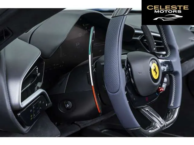 FERRARI 296GTS 2025 — photo 2 sur 8