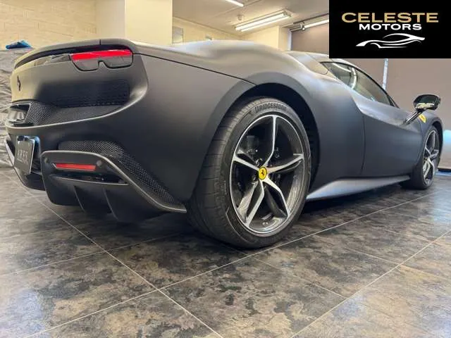 FERRARI 296GTS 2024 — photo 6 sur 8