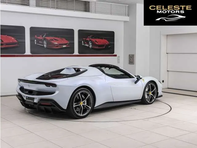 FERRARI 296GTS 2024 — photo 2 sur 8