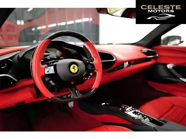 FERRARI 296GTS 2025 — photo 2 sur 8