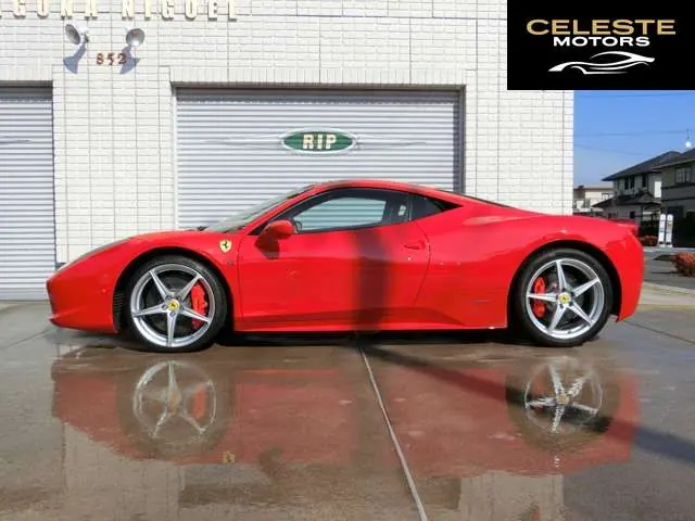 FERRARI 458 Italia 2012 — photo 3 sur 8