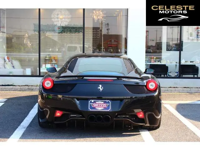 FERRARI 458 Italia 2011 — photo 3 sur 8
