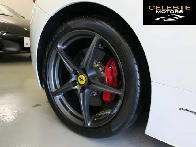 FERRARI 458 Spider 2015 — photo 2 sur 8