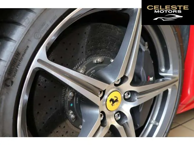 FERRARI 458 Spider 2012 — photo 2 sur 8