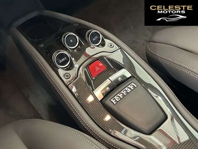 FERRARI 458 Italia 2013 — photo 7 sur 8