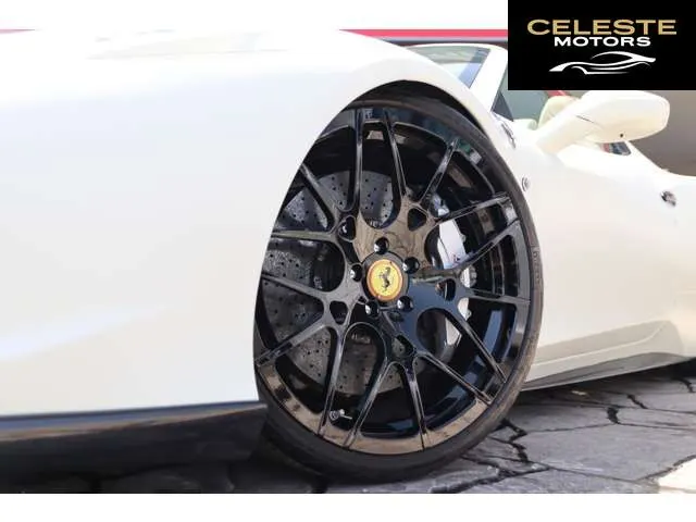 FERRARI 458 Spider 2012 — photo 2 sur 8