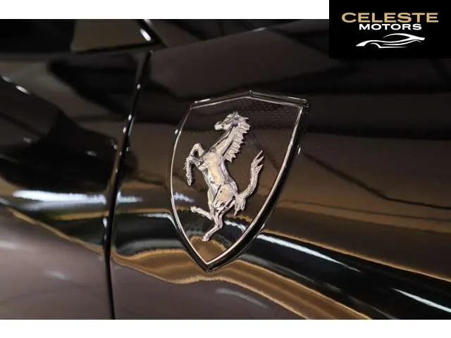 FERRARI 458 Spider 2012 — photo 4 sur 8