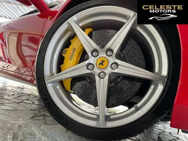 FERRARI 458 Italia 2010 — photo 4 sur 8