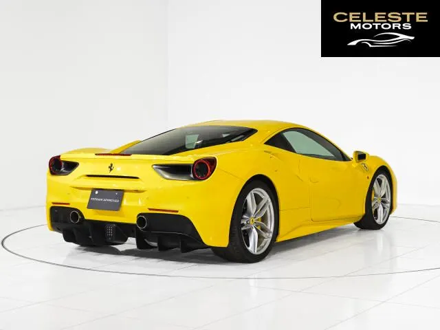 FERRARI 488 GTB 2017 — photo 4 sur 8