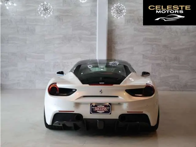 FERRARI 488 GTB 2017 — photo 4 sur 8