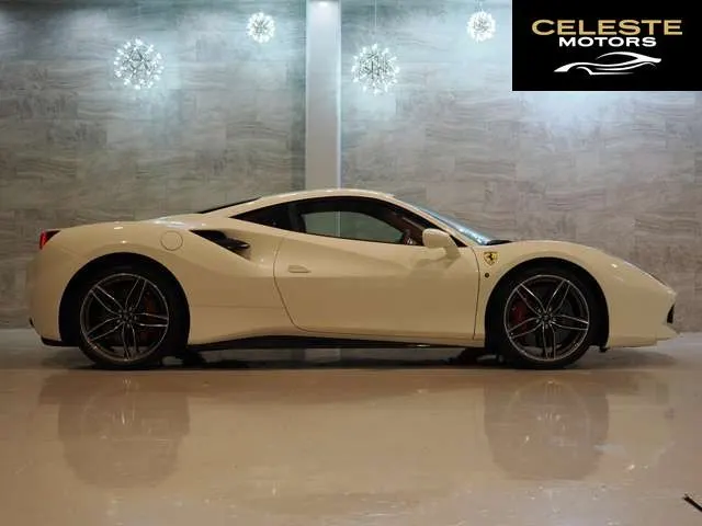 FERRARI 488 GTB 2016 — photo 4 sur 8