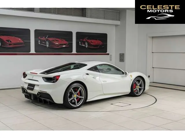 FERRARI 488 GTB 2016 — photo 2 sur 8