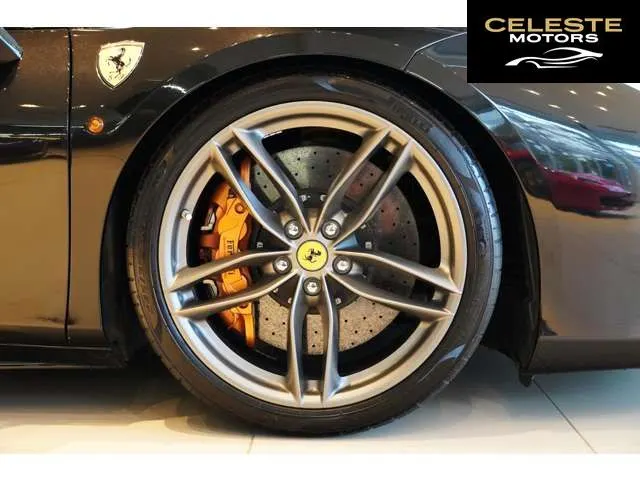 FERRARI 488 GTB 2016 — photo 5 sur 8
