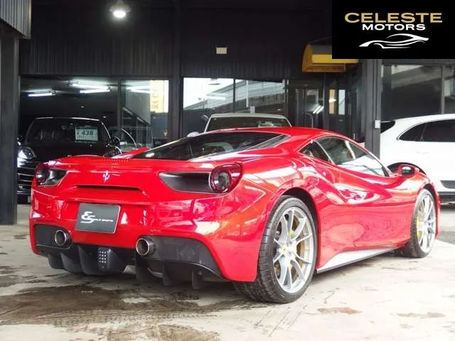 FERRARI 488 GTB 2016 — photo 6 sur 8