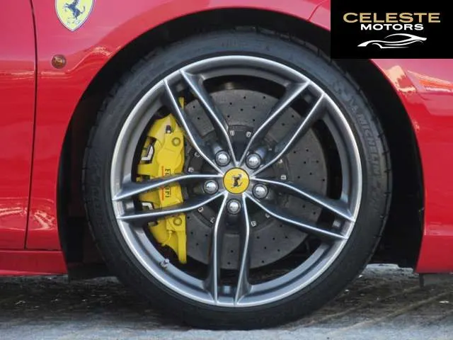 FERRARI 488 GTB 2017 — photo 4 sur 8