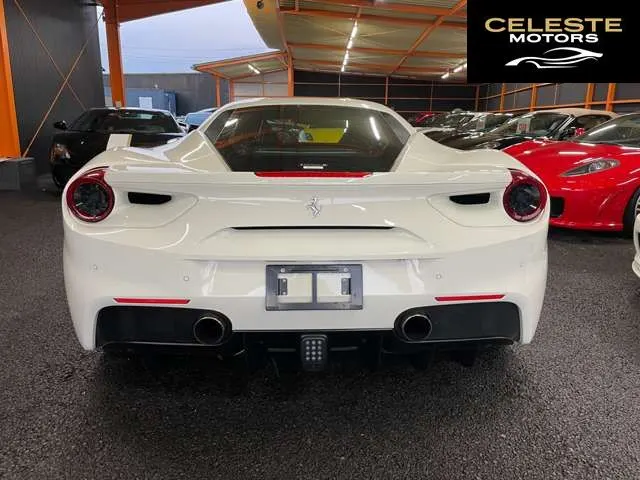 FERRARI 488 GTB 2016 — photo 6 sur 8