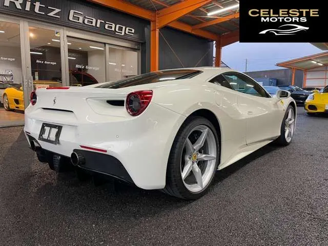 FERRARI 488 GTB 2016 — photo 8 sur 8