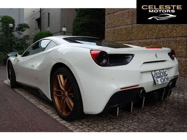 FERRARI 488 GTB 2016 — photo 4 sur 8